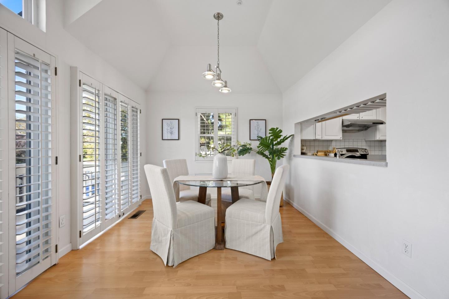 Detail Gallery Image 7 of 44 For 1086 Tiller Ln, Foster City,  CA 94404 - 3 Beds | 2/1 Baths