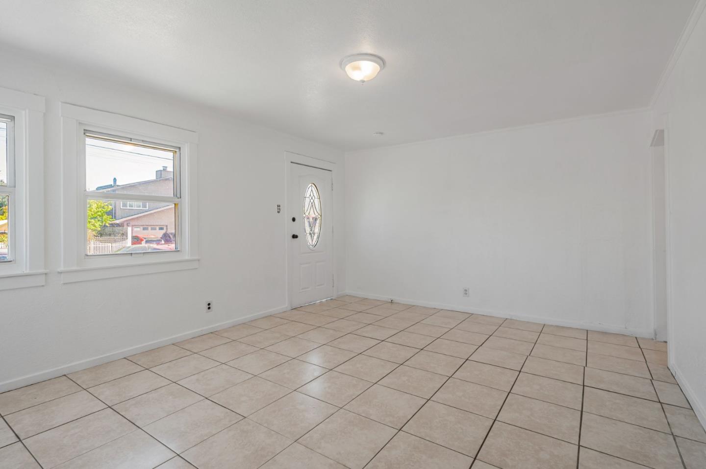 Detail Gallery Image 6 of 19 For 877 6th Ave, San Bruno,  CA 94066 - 2 Beds | 1 Baths