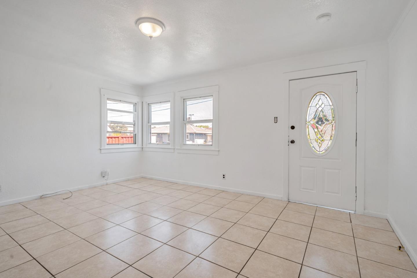 Detail Gallery Image 7 of 19 For 877 6th Ave, San Bruno,  CA 94066 - 2 Beds | 1 Baths