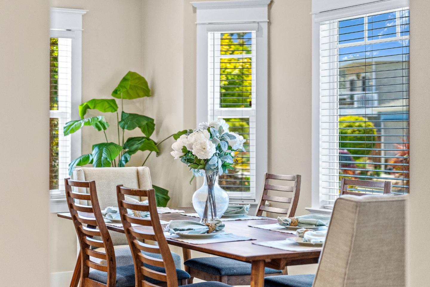 Detail Gallery Image 10 of 63 For 720 Gilroy Dr, Capitola,  CA 95010 - 4 Beds | 2 Baths