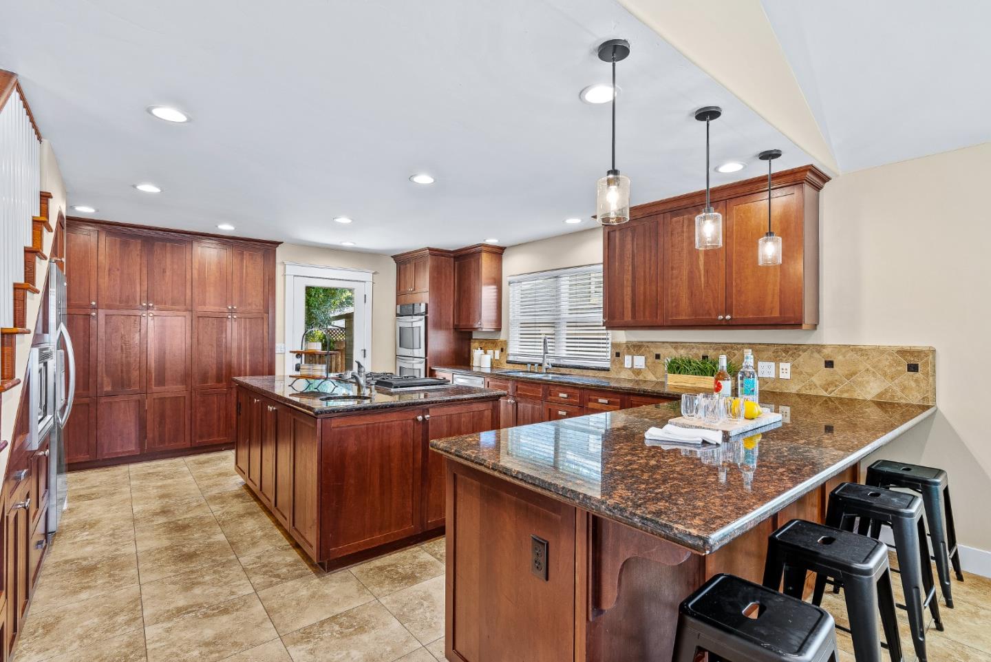 Detail Gallery Image 11 of 63 For 720 Gilroy Dr, Capitola,  CA 95010 - 4 Beds | 2 Baths