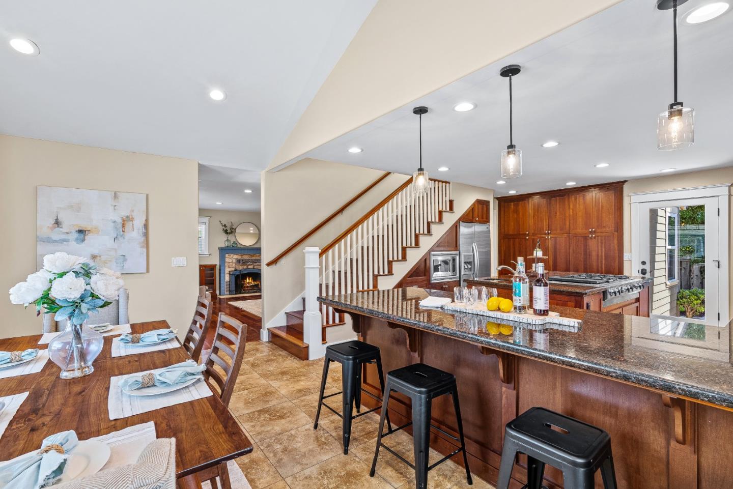 Detail Gallery Image 12 of 63 For 720 Gilroy Dr, Capitola,  CA 95010 - 4 Beds | 2 Baths