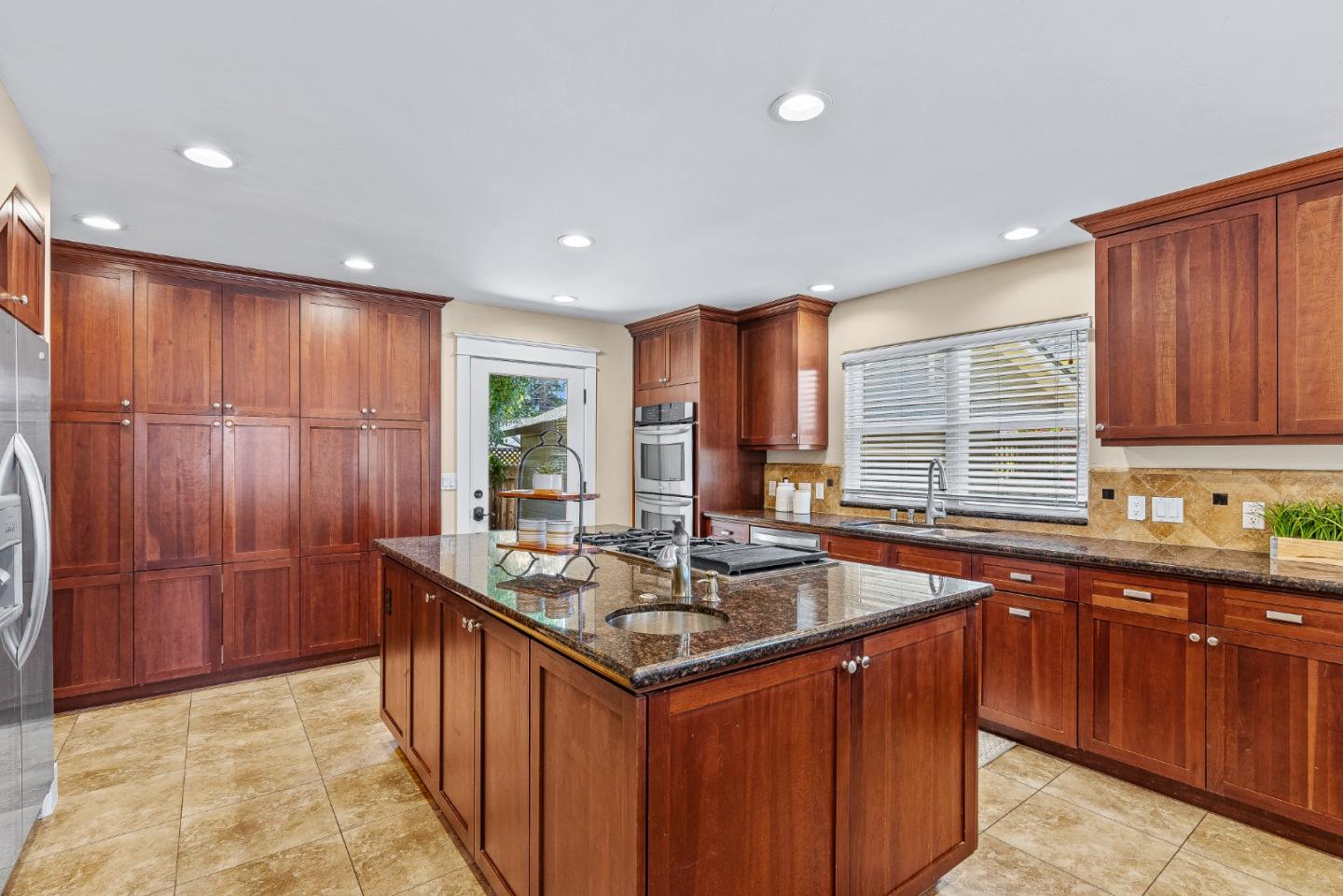 Detail Gallery Image 13 of 63 For 720 Gilroy Dr, Capitola,  CA 95010 - 4 Beds | 2 Baths