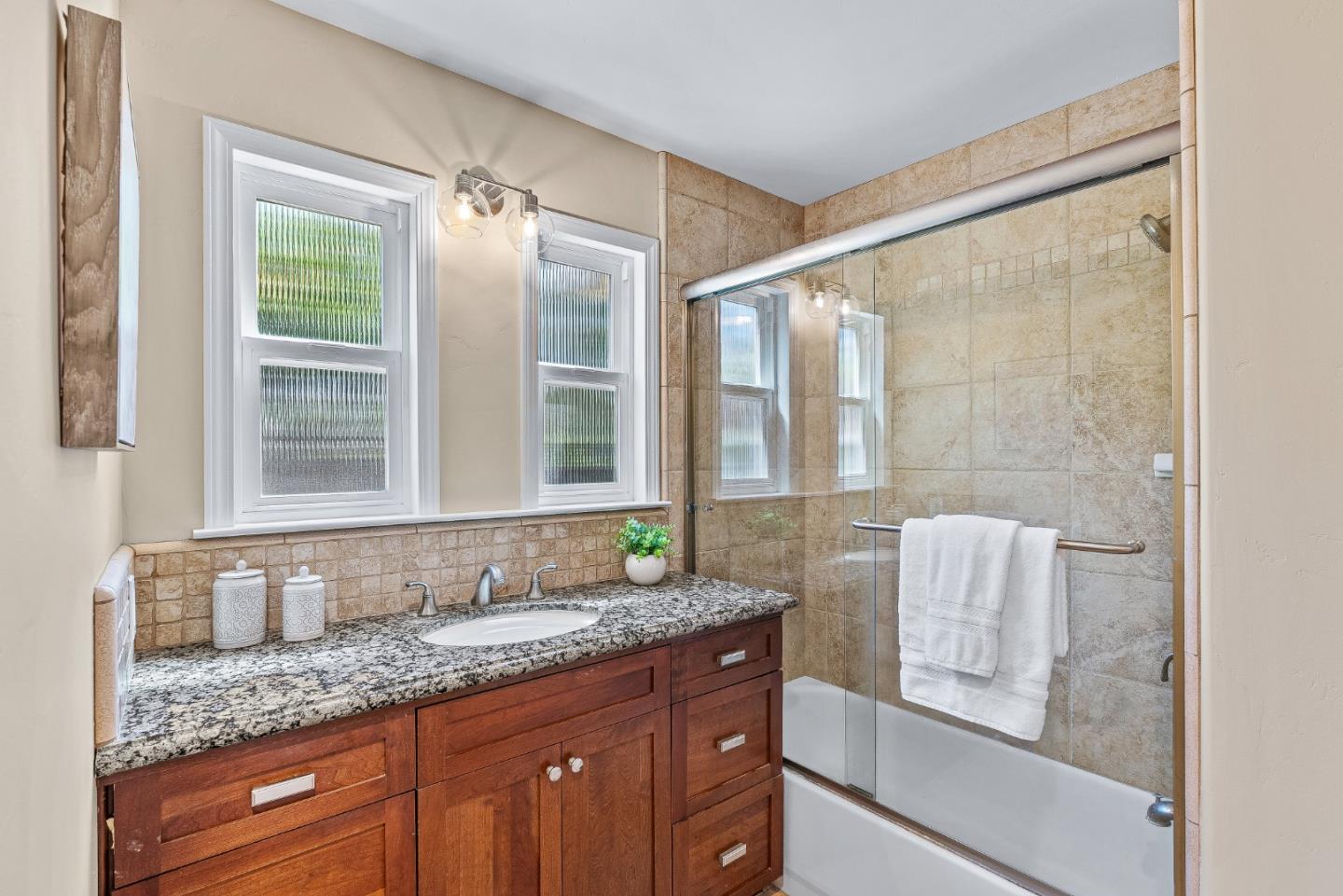 Detail Gallery Image 20 of 63 For 720 Gilroy Dr, Capitola,  CA 95010 - 4 Beds | 2 Baths