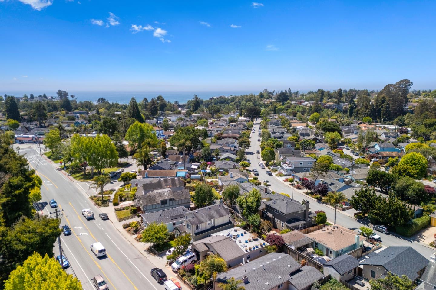 Detail Gallery Image 41 of 63 For 720 Gilroy Dr, Capitola,  CA 95010 - 4 Beds | 2 Baths