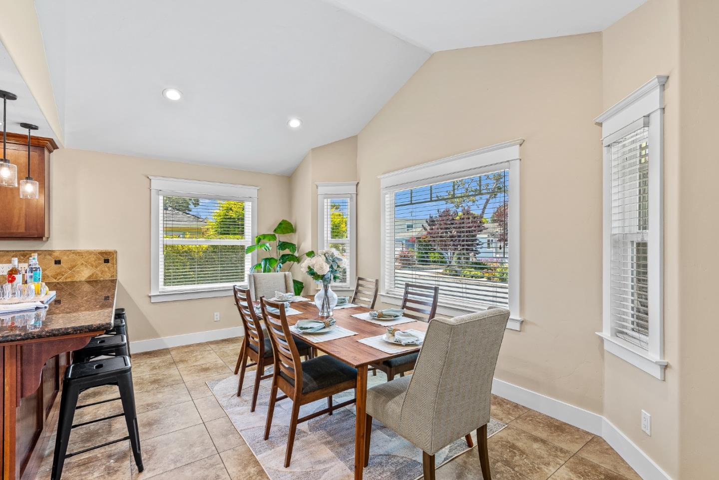 Detail Gallery Image 9 of 63 For 720 Gilroy Dr, Capitola,  CA 95010 - 4 Beds | 2 Baths