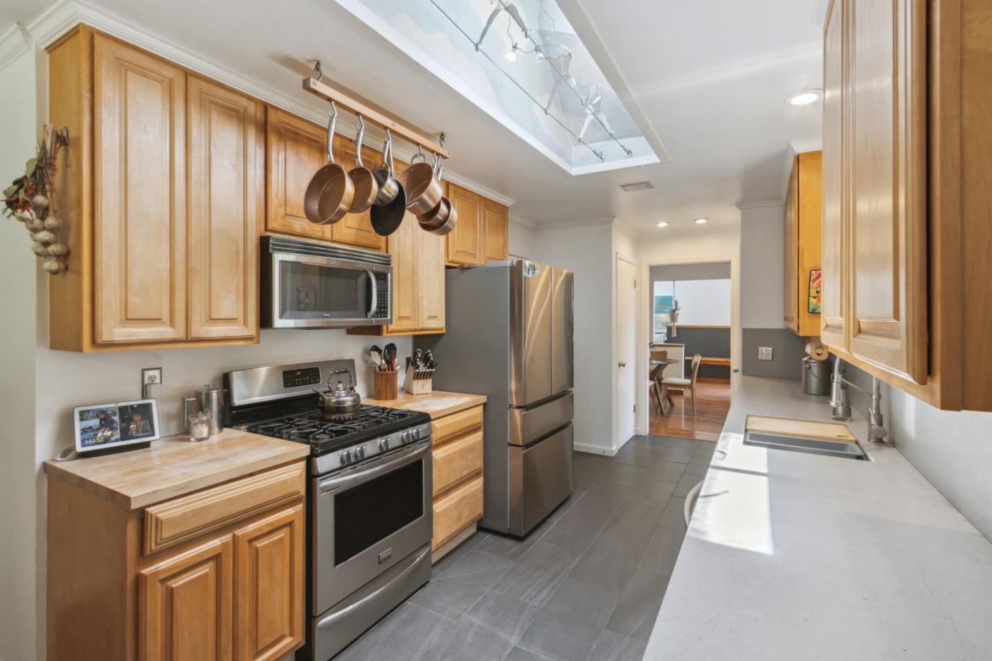Detail Gallery Image 12 of 50 For 333 Azalea Ave, Ben Lomond,  CA 95005 - 4 Beds | 2 Baths