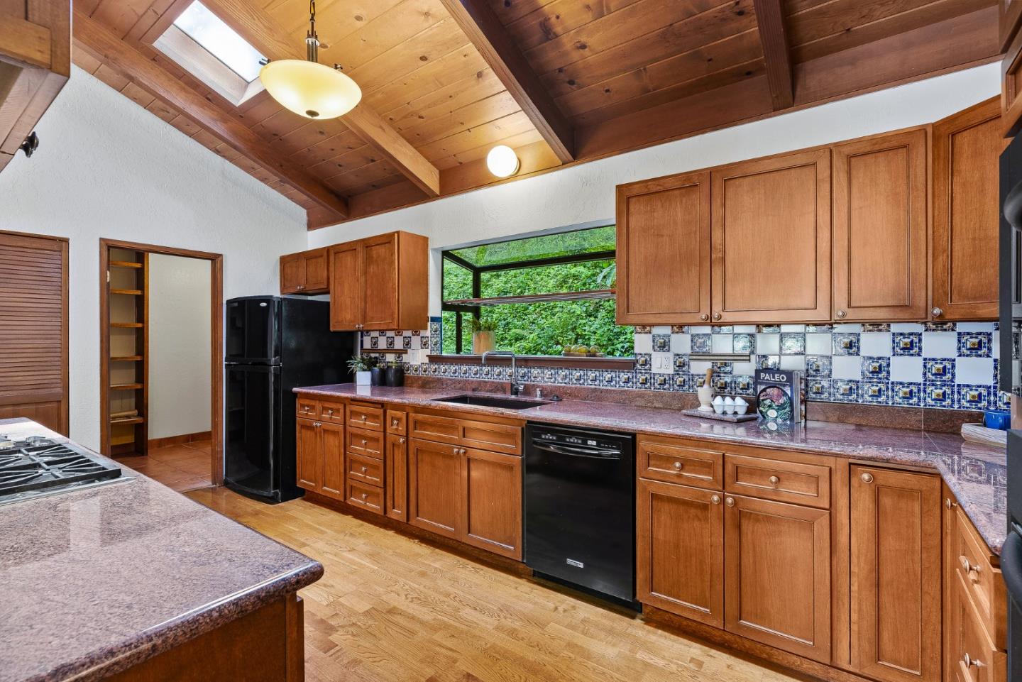Detail Gallery Image 13 of 49 For 50 Hidden Meadow Ln, Scotts Valley,  CA 95066 - 4 Beds | 3 Baths