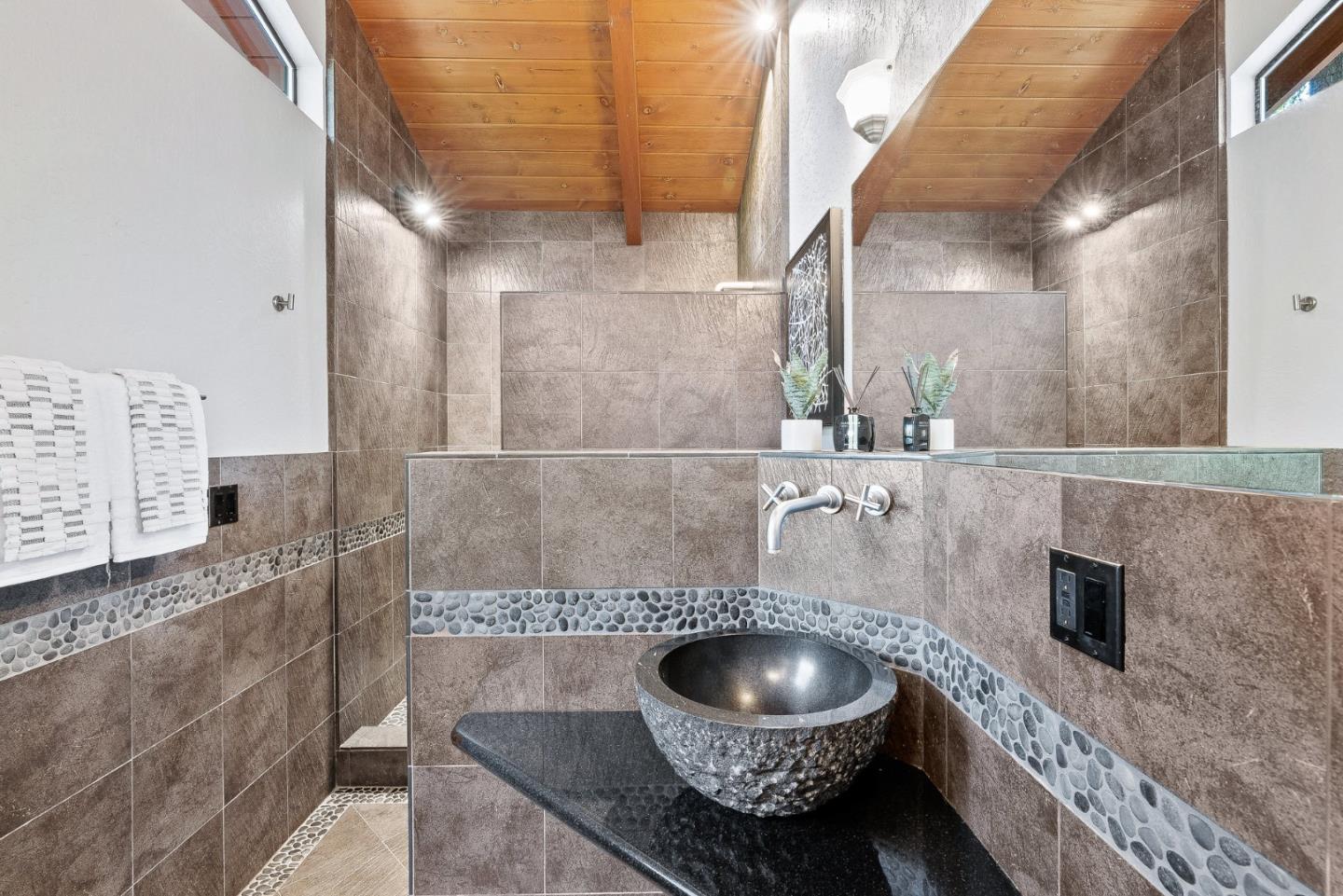Detail Gallery Image 18 of 49 For 50 Hidden Meadow Ln, Scotts Valley,  CA 95066 - 4 Beds | 3 Baths