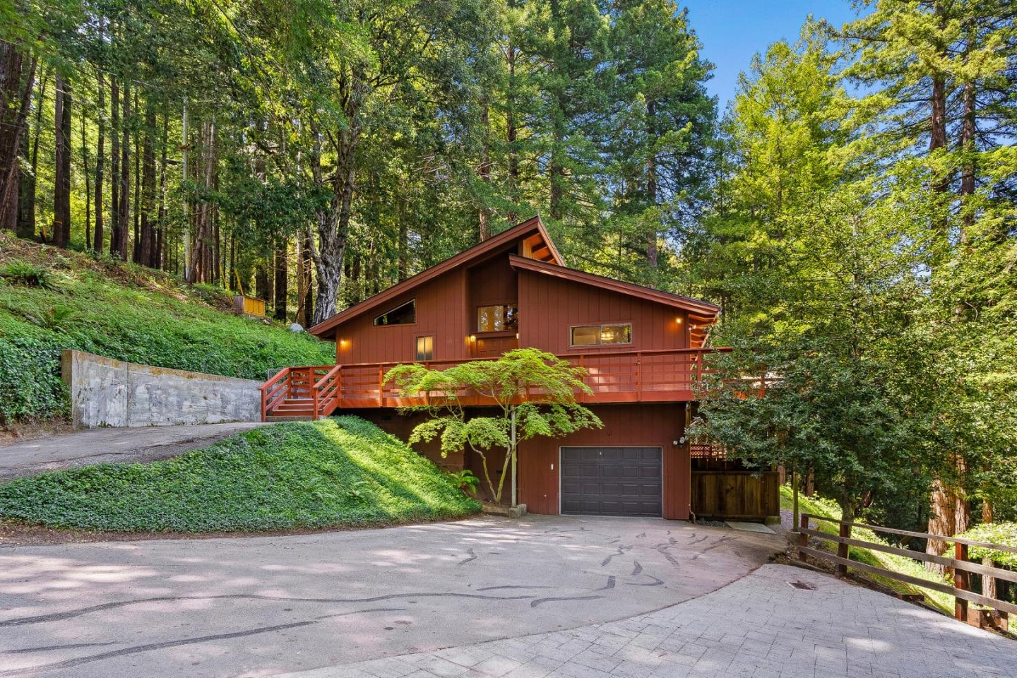 Detail Gallery Image 2 of 49 For 50 Hidden Meadow Ln, Scotts Valley,  CA 95066 - 4 Beds | 3 Baths