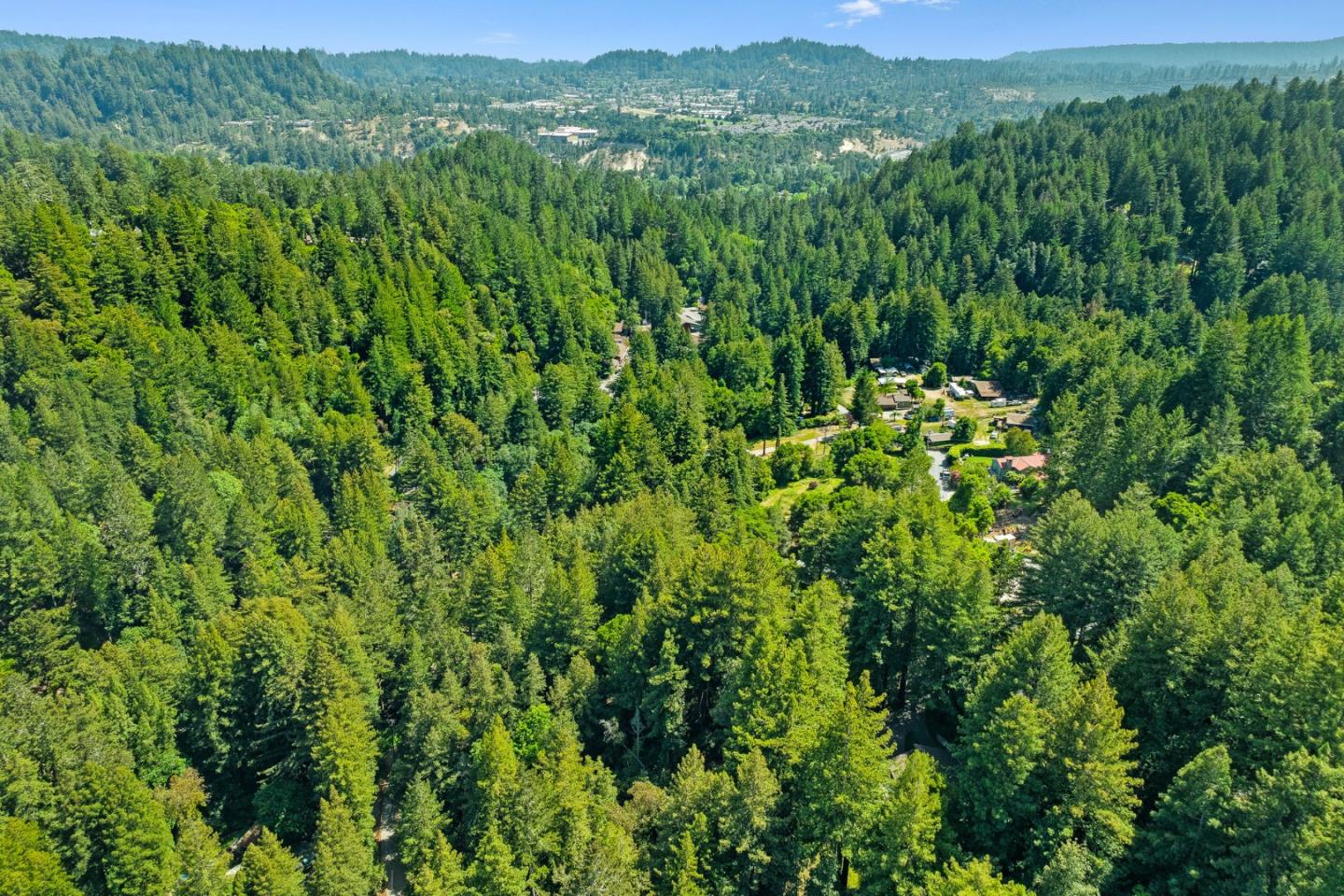Detail Gallery Image 38 of 49 For 50 Hidden Meadow Ln, Scotts Valley,  CA 95066 - 4 Beds | 3 Baths