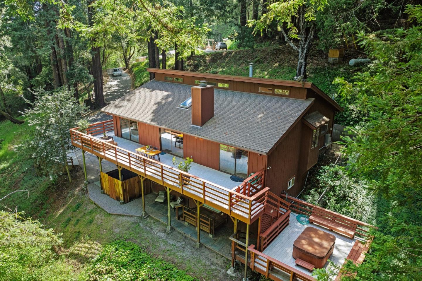 Detail Gallery Image 6 of 49 For 50 Hidden Meadow Ln, Scotts Valley,  CA 95066 - 4 Beds | 3 Baths