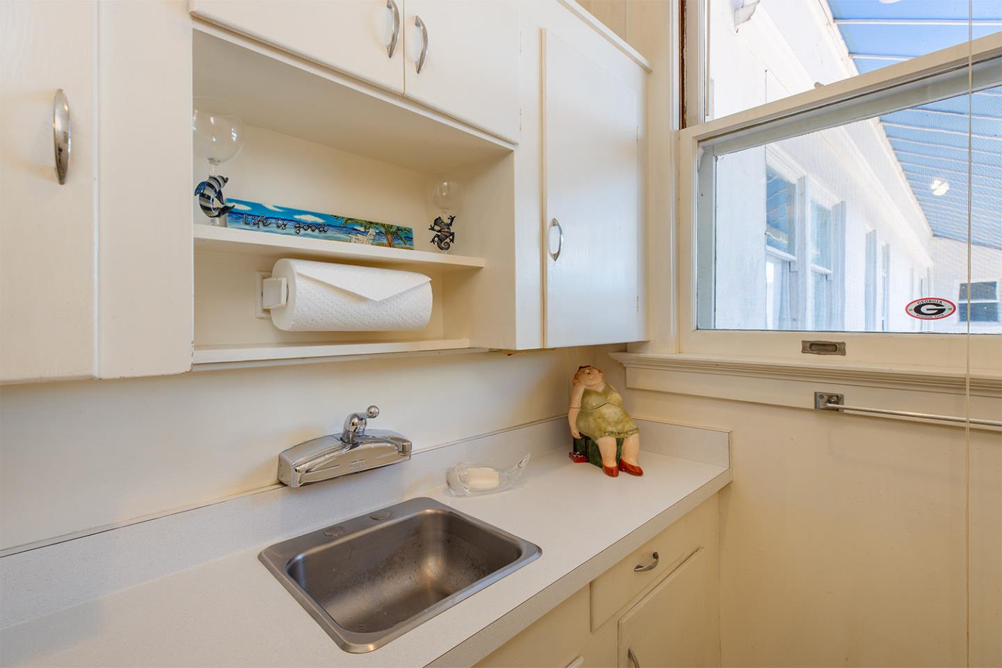 Detail Gallery Image 14 of 44 For 260 High 207 a and B,  Santa Cruz,  CA 95060 - 1 Beds | 1 Baths