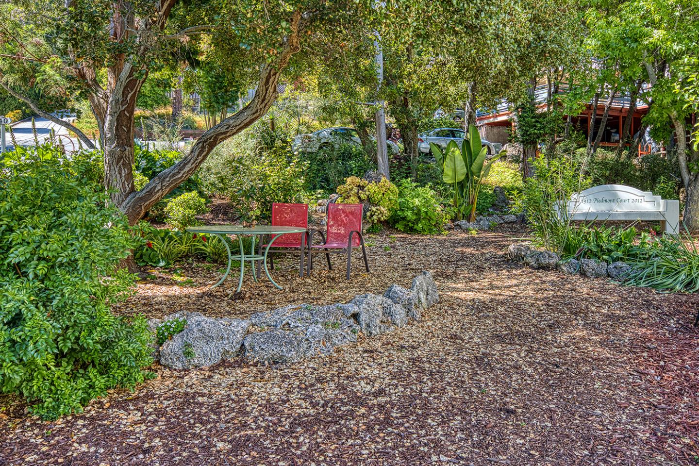 Detail Gallery Image 26 of 44 For 260 High 207 a and B,  Santa Cruz,  CA 95060 - 1 Beds | 1 Baths