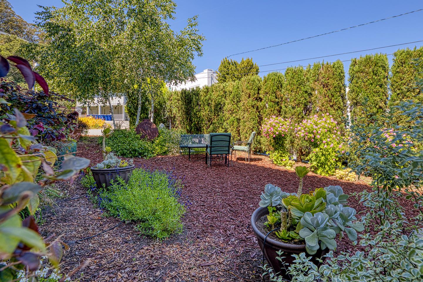 Detail Gallery Image 27 of 44 For 260 High 207 a and B,  Santa Cruz,  CA 95060 - 1 Beds | 1 Baths
