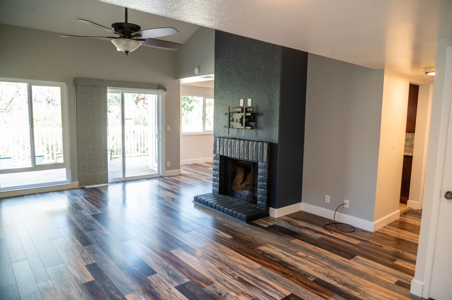 Detail Gallery Image 3 of 29 For 16973 Sara Jane Ct, Morgan Hill,  CA 95037 - 2 Beds | 2/1 Baths