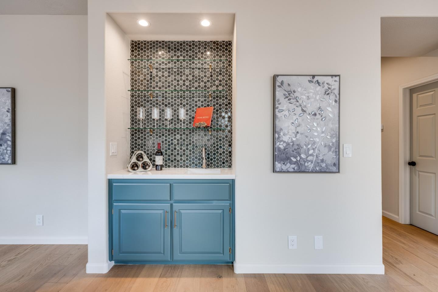 Detail Gallery Image 12 of 30 For 2134 Paseo Del Oro, San Jose,  CA 95124 - 4 Beds | 2/1 Baths