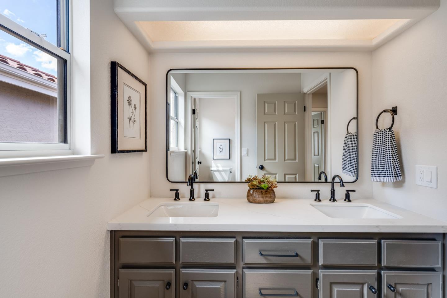 Detail Gallery Image 19 of 30 For 2134 Paseo Del Oro, San Jose,  CA 95124 - 4 Beds | 2/1 Baths
