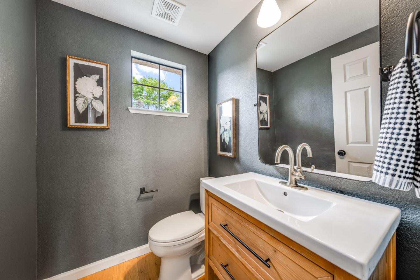 Detail Gallery Image 7 of 30 For 2134 Paseo Del Oro, San Jose,  CA 95124 - 4 Beds | 2/1 Baths