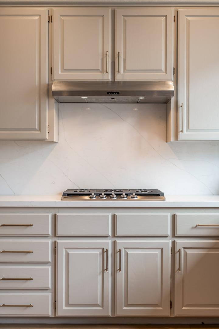 Detail Gallery Image 9 of 30 For 2134 Paseo Del Oro, San Jose,  CA 95124 - 4 Beds | 2/1 Baths