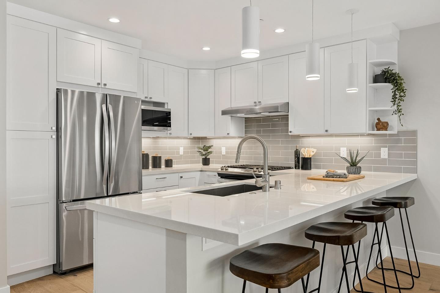 Detail Gallery Image 6 of 26 For 30 Hermosa Ave #203,  Millbrae,  CA 94030 - 3 Beds | 2 Baths