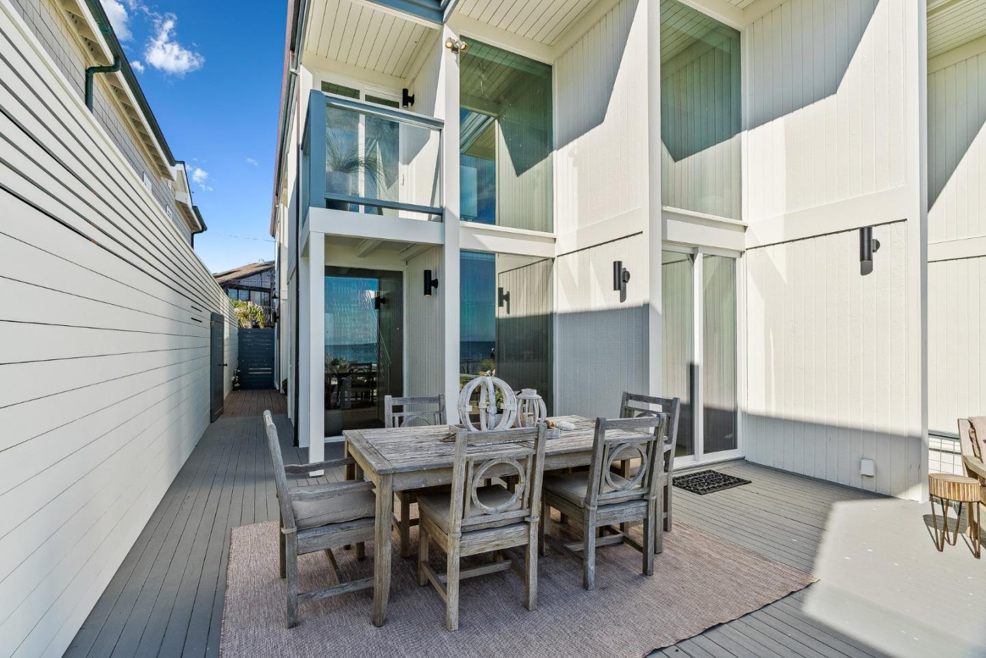Detail Gallery Image 10 of 61 For 9 Rockview Dr, Santa Cruz,  CA 95062 - 4 Beds | 3 Baths