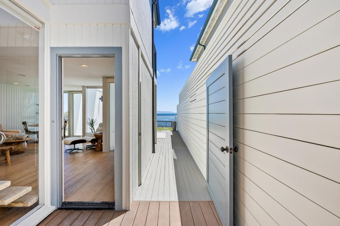 Detail Gallery Image 12 of 61 For 9 Rockview Dr, Santa Cruz,  CA 95062 - 4 Beds | 3 Baths