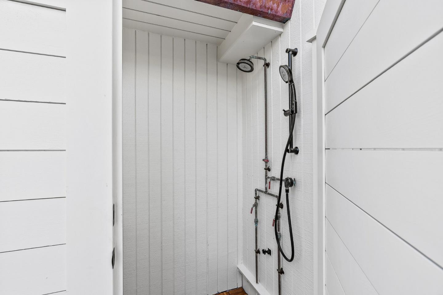 Detail Gallery Image 52 of 61 For 9 Rockview Dr, Santa Cruz,  CA 95062 - 4 Beds | 3 Baths