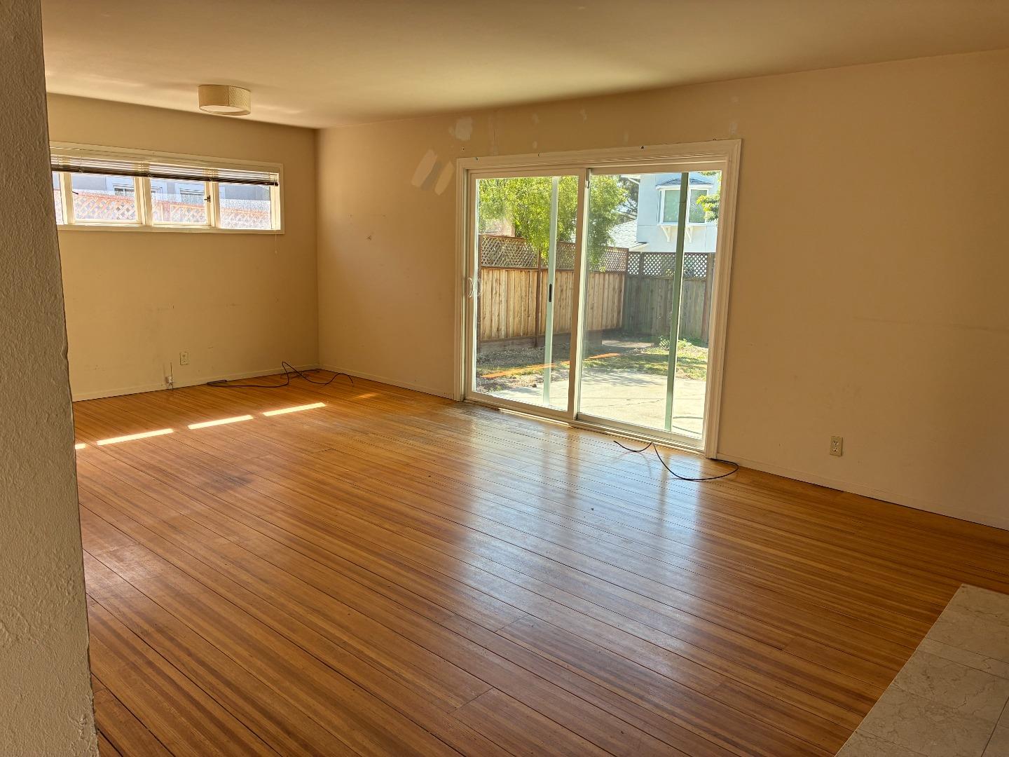 Detail Gallery Image 5 of 9 For 2475 Lexington Way, San Bruno,  CA 94066 - 3 Beds | 2 Baths