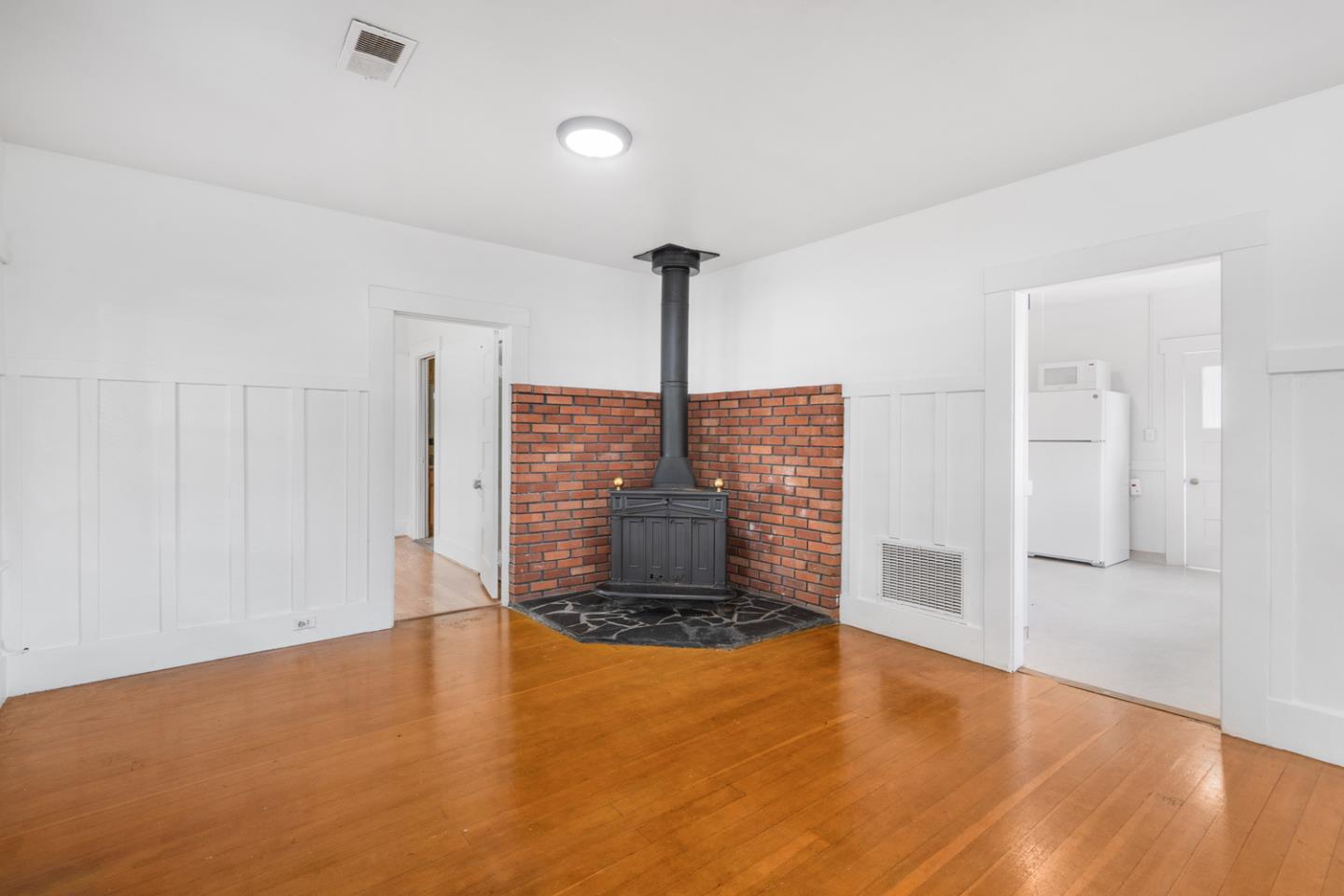 Detail Gallery Image 7 of 42 For 395 E Dunne Ave, Morgan Hill,  CA 95037 - 2 Beds | 1 Baths