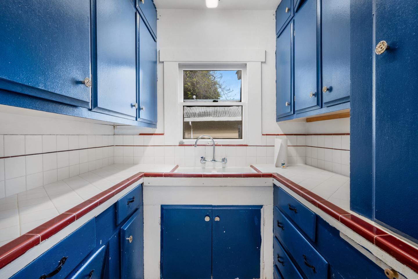 Detail Gallery Image 9 of 42 For 395 E Dunne Ave, Morgan Hill,  CA 95037 - 2 Beds | 1 Baths