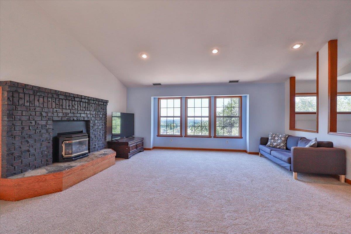 Detail Gallery Image 12 of 31 For 1416 Blue Tent Ct, Cool,  CA 95614 - 3 Beds | 3 Baths