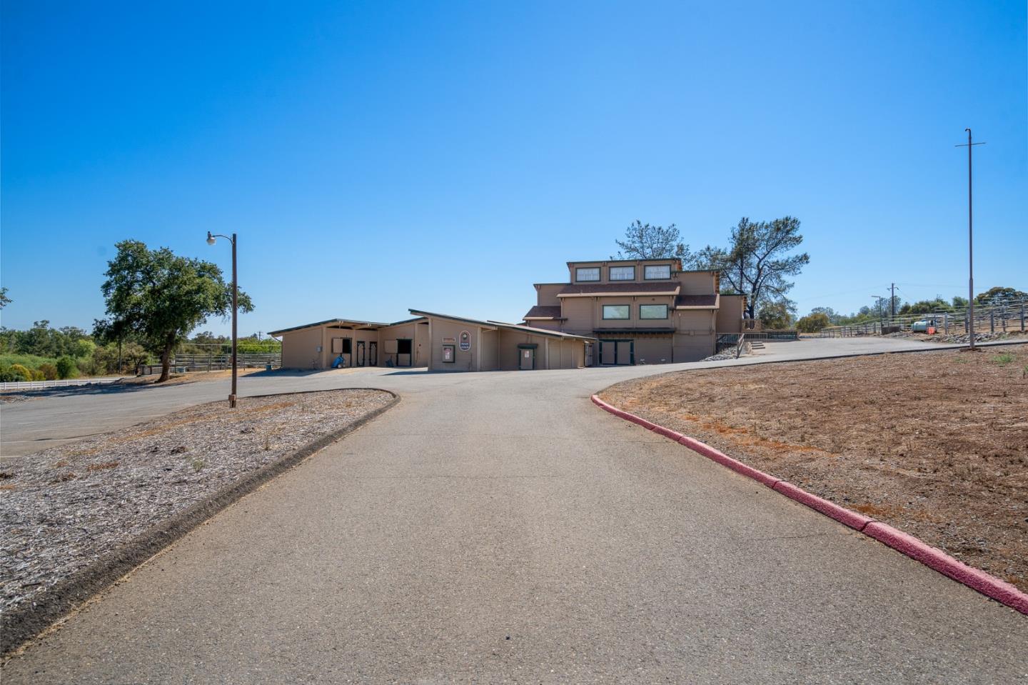 Detail Gallery Image 35 of 36 For 1416 Blue Tent Ct, Cool,  CA 95614 - 3 Beds | 3 Baths