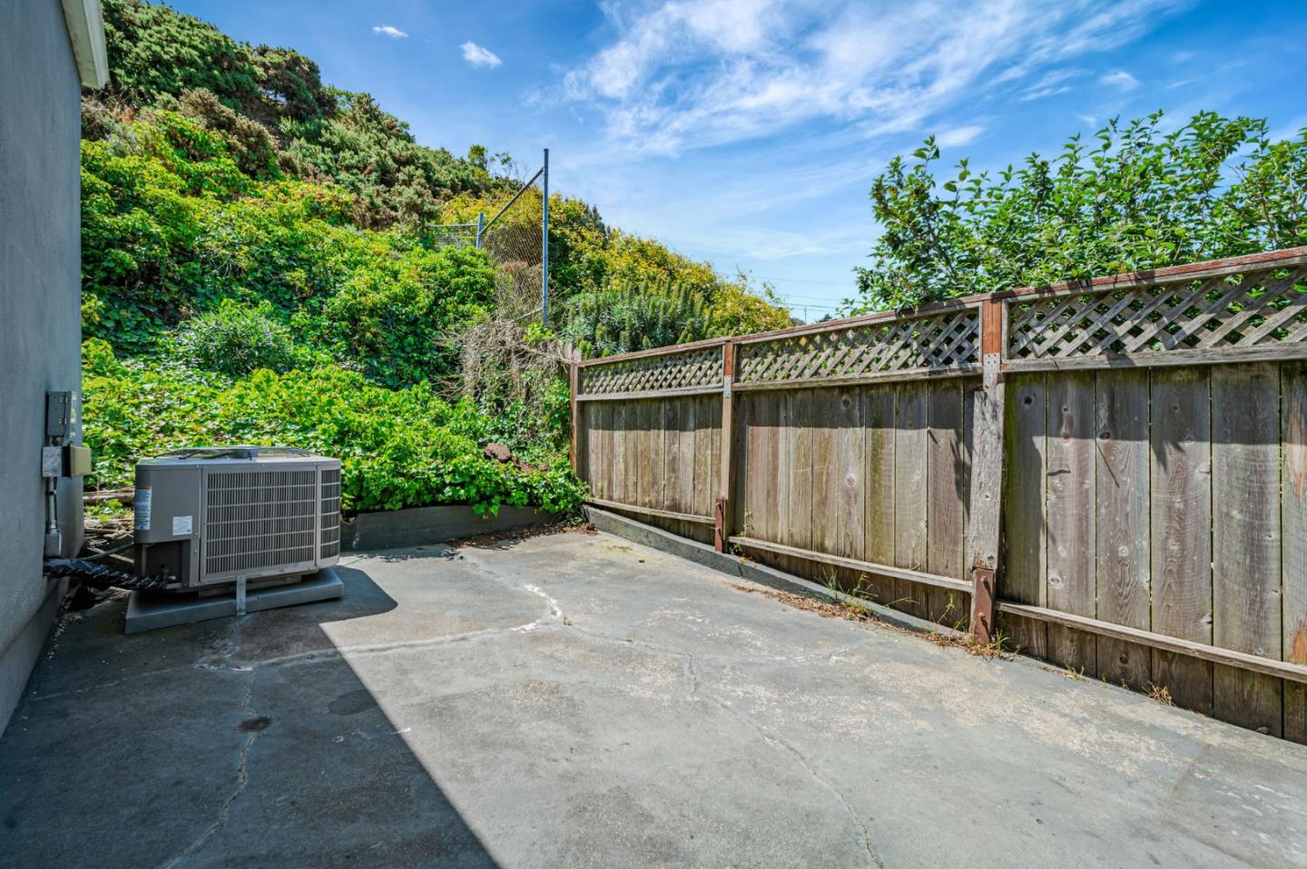 Detail Gallery Image 14 of 14 For 72 Robinson Dr, Daly City,  CA 94014 - 3 Beds | 2 Baths
