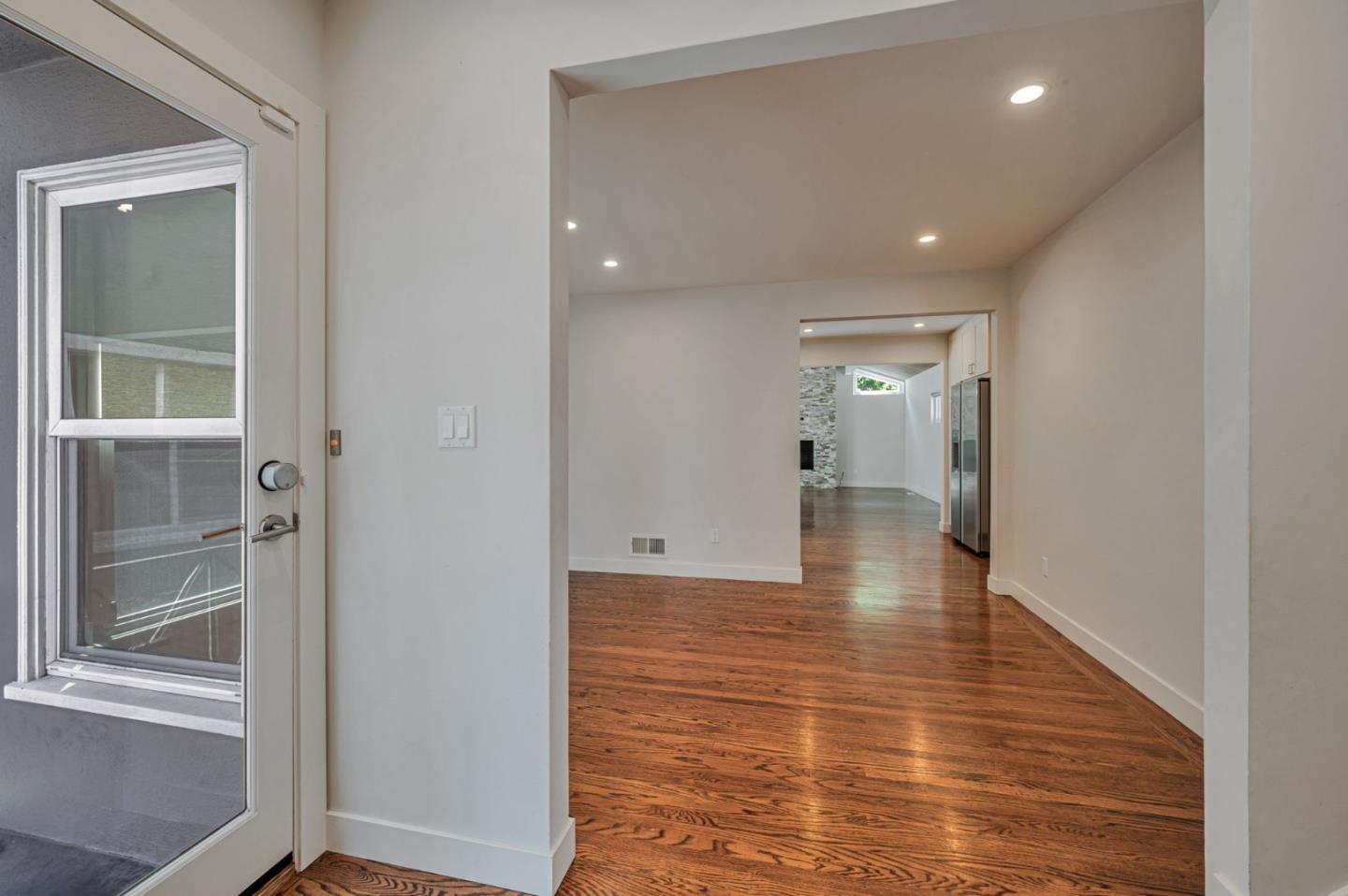 Detail Gallery Image 2 of 14 For 72 Robinson Dr, Daly City,  CA 94014 - 3 Beds | 2 Baths