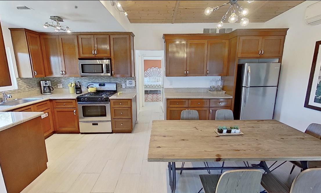 Detail Gallery Image 15 of 16 For 1950 N Magnolia Rd, Palm Springs,  CA 92262 - 3 Beds | 3/1 Baths