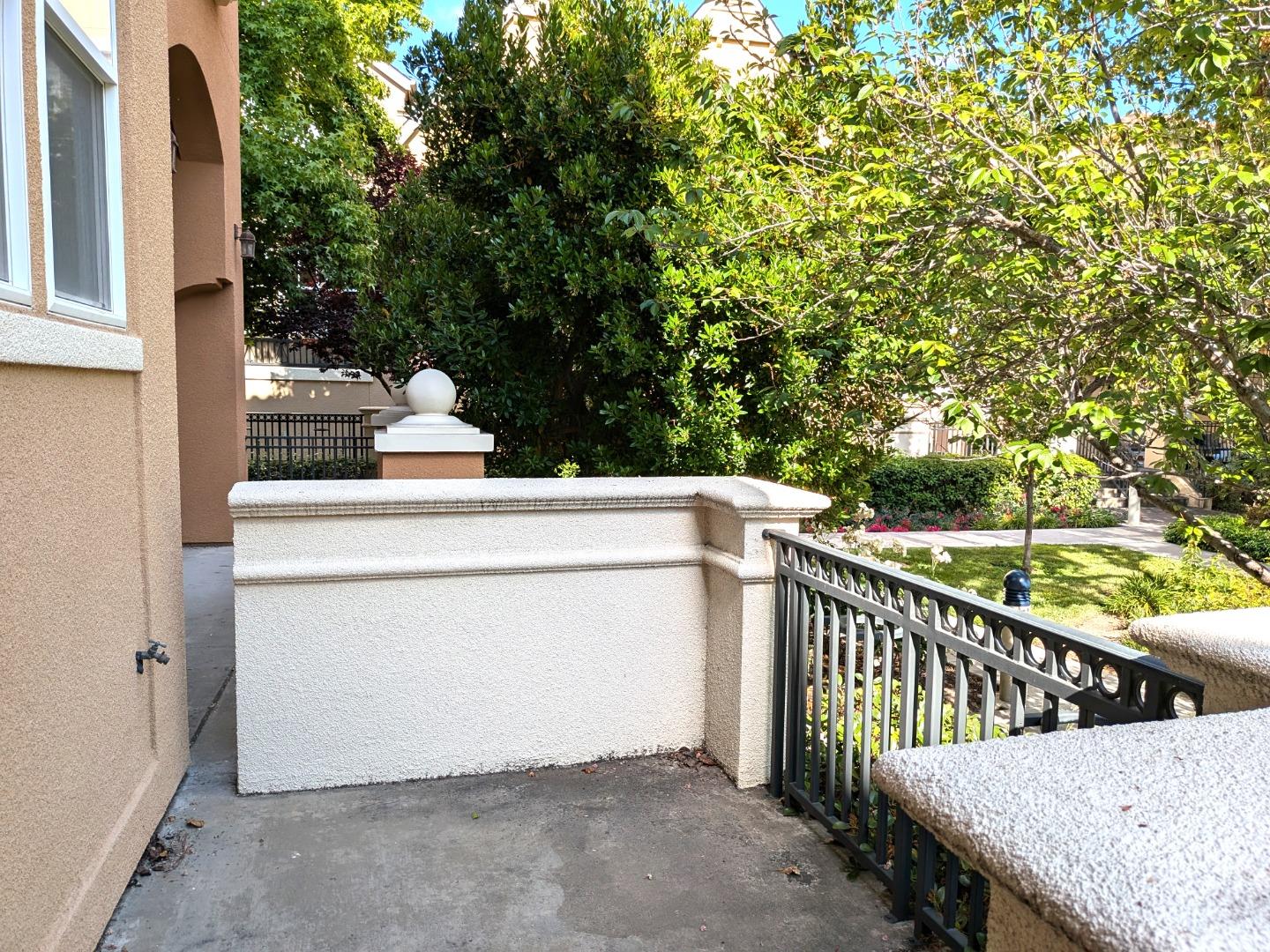 Detail Gallery Image 2 of 11 For 4028 Fitzpatrick Way, Santa Clara,  CA 95054 - 2 Beds | 2/1 Baths