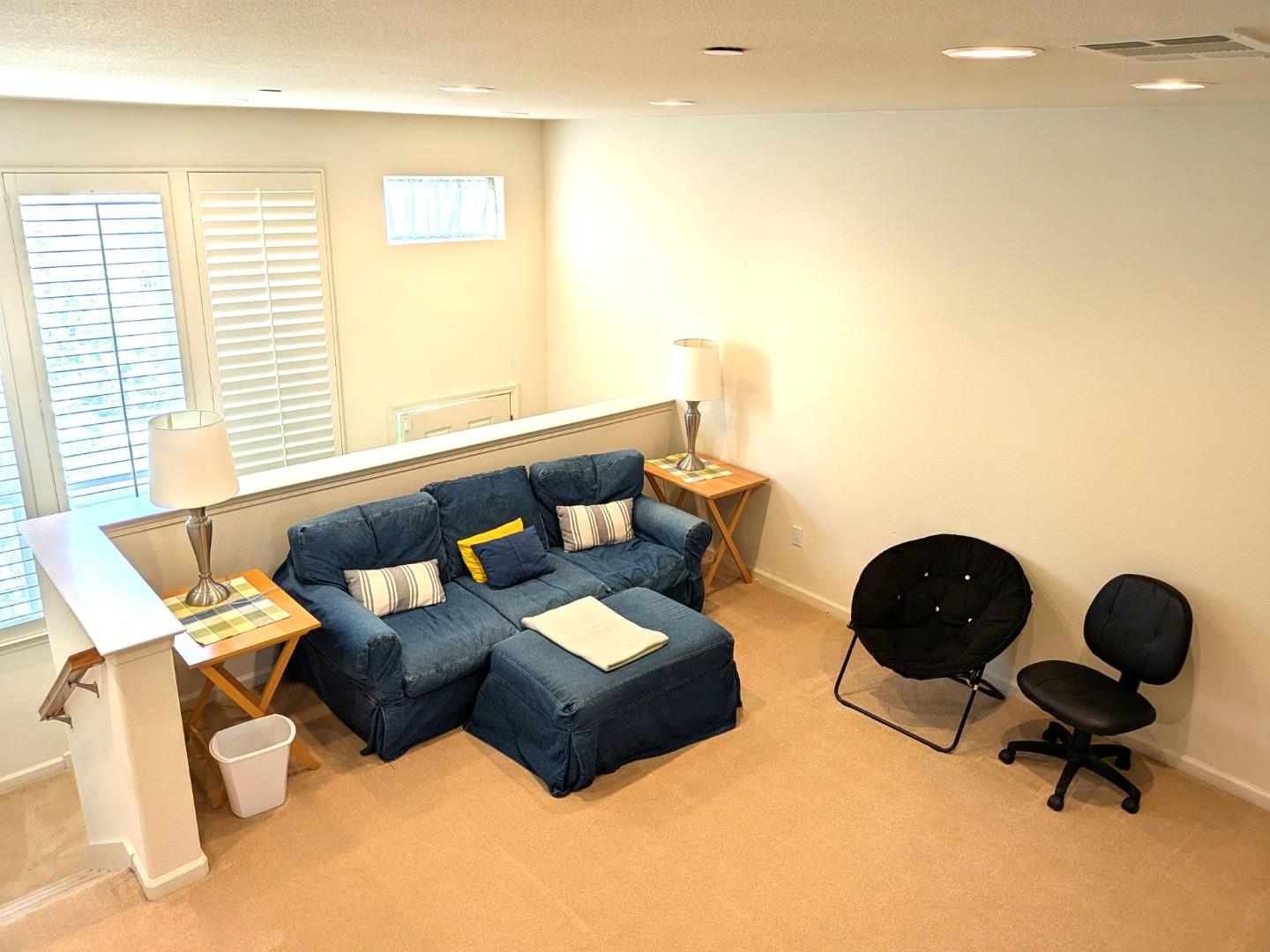 Detail Gallery Image 3 of 11 For 4028 Fitzpatrick Way, Santa Clara,  CA 95054 - 2 Beds | 2/1 Baths