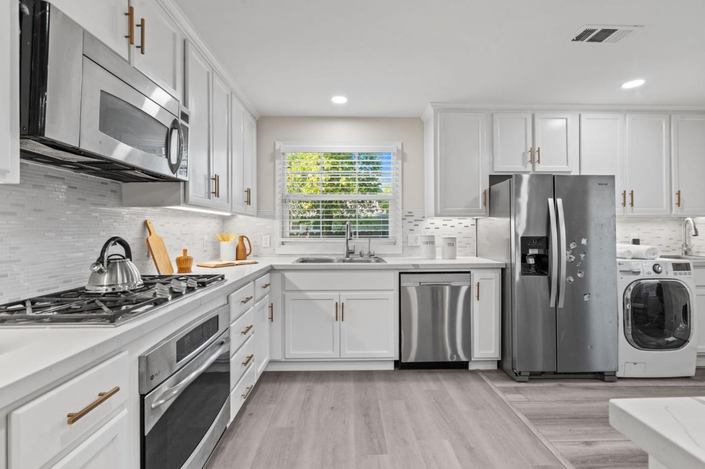Detail Gallery Image 24 of 73 For 2289 Newhall St, Santa Clara,  CA 95050 - 3 Beds | 1 Baths
