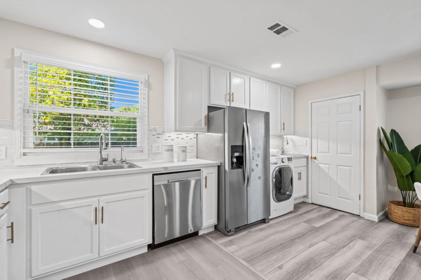 Detail Gallery Image 27 of 73 For 2289 Newhall St, Santa Clara,  CA 95050 - 3 Beds | 1 Baths