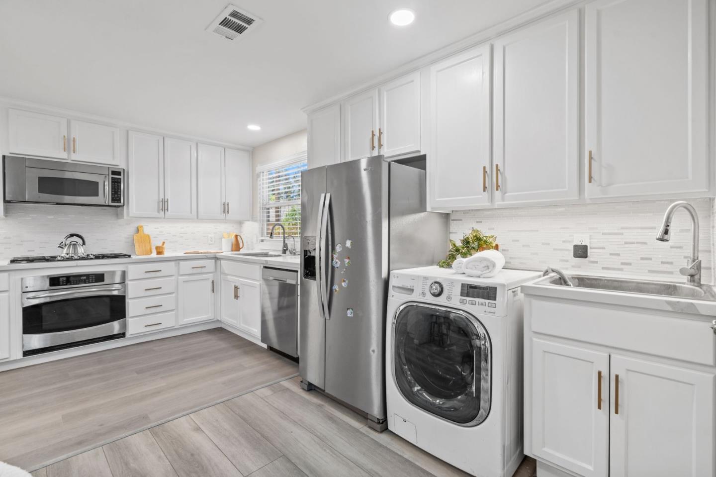 Detail Gallery Image 28 of 73 For 2289 Newhall St, Santa Clara,  CA 95050 - 3 Beds | 1 Baths