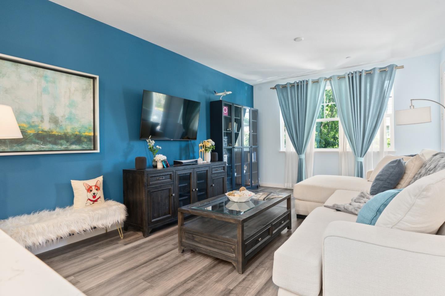 Detail Gallery Image 15 of 26 For 320 Circuit Way, Mountain View,  CA 94043 - 4 Beds | 3/1 Baths