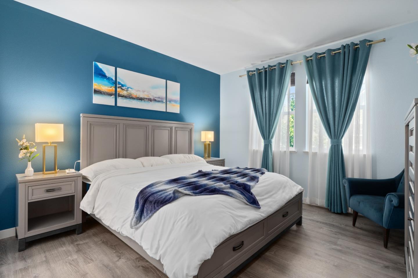 Detail Gallery Image 17 of 26 For 320 Circuit Way, Mountain View,  CA 94043 - 4 Beds | 3/1 Baths