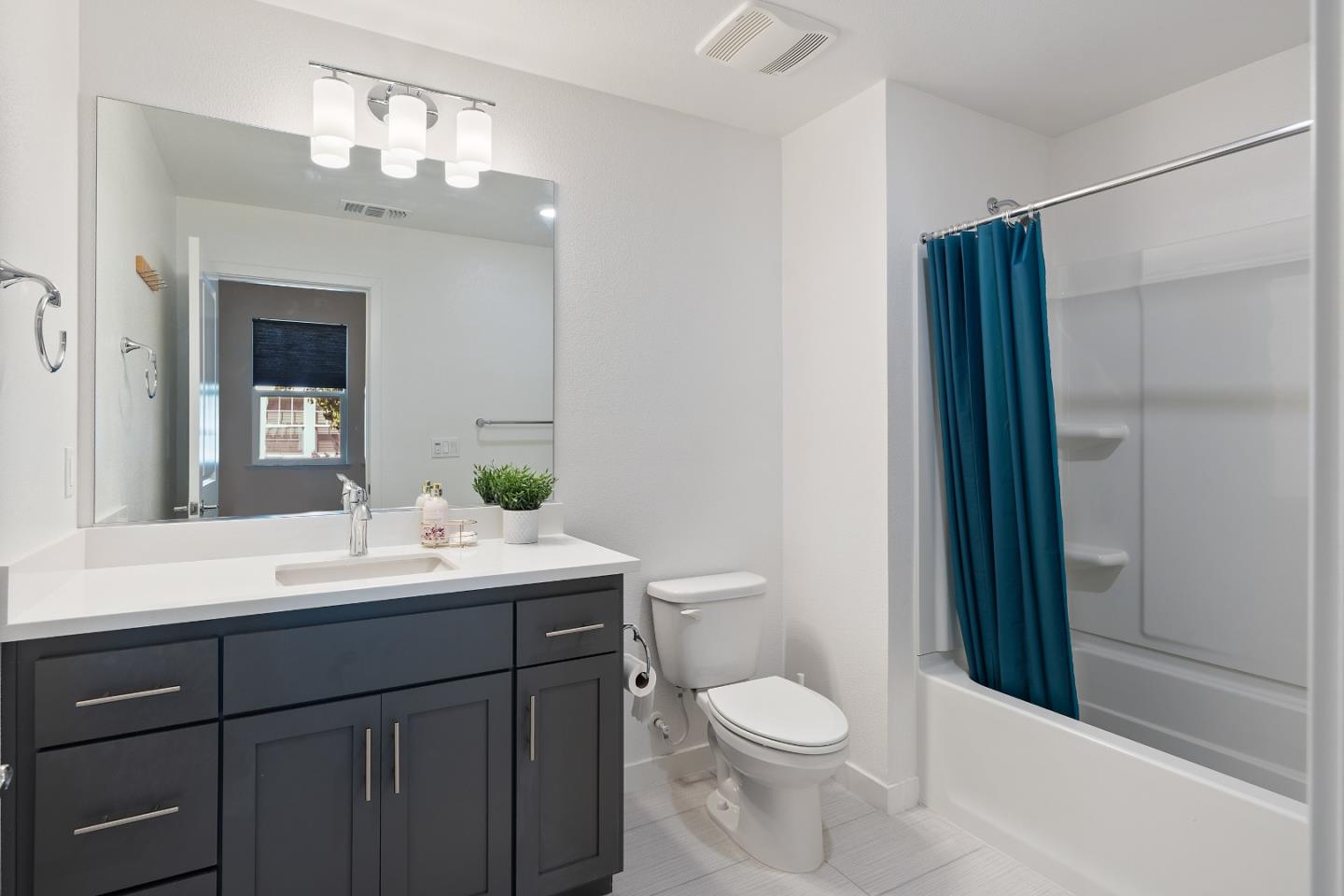 Detail Gallery Image 22 of 26 For 320 Circuit Way, Mountain View,  CA 94043 - 4 Beds | 3/1 Baths