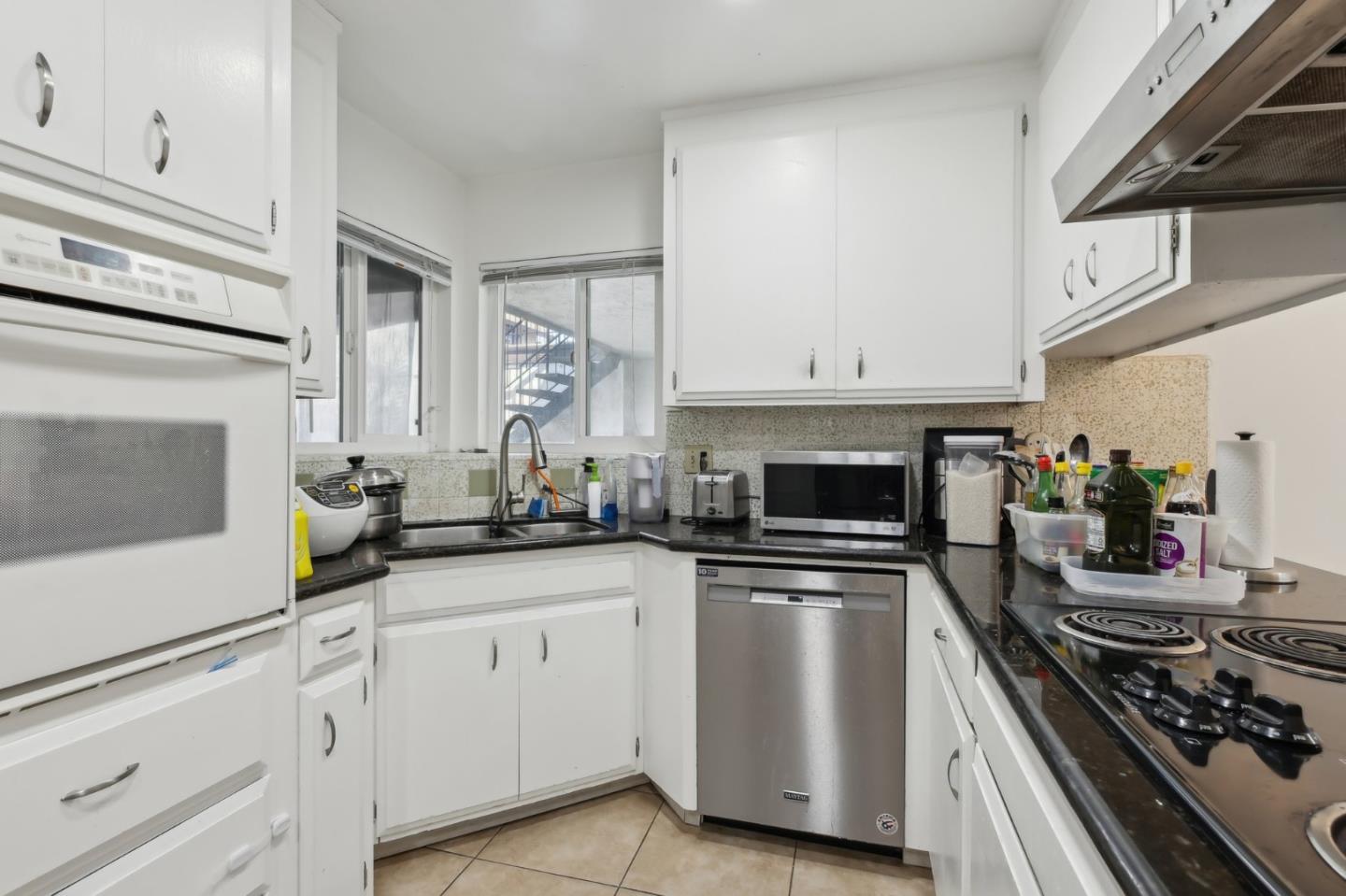 Detail Gallery Image 11 of 31 For 4373 Blackford Ave, San Jose,  CA 95129 - – Beds | – Baths