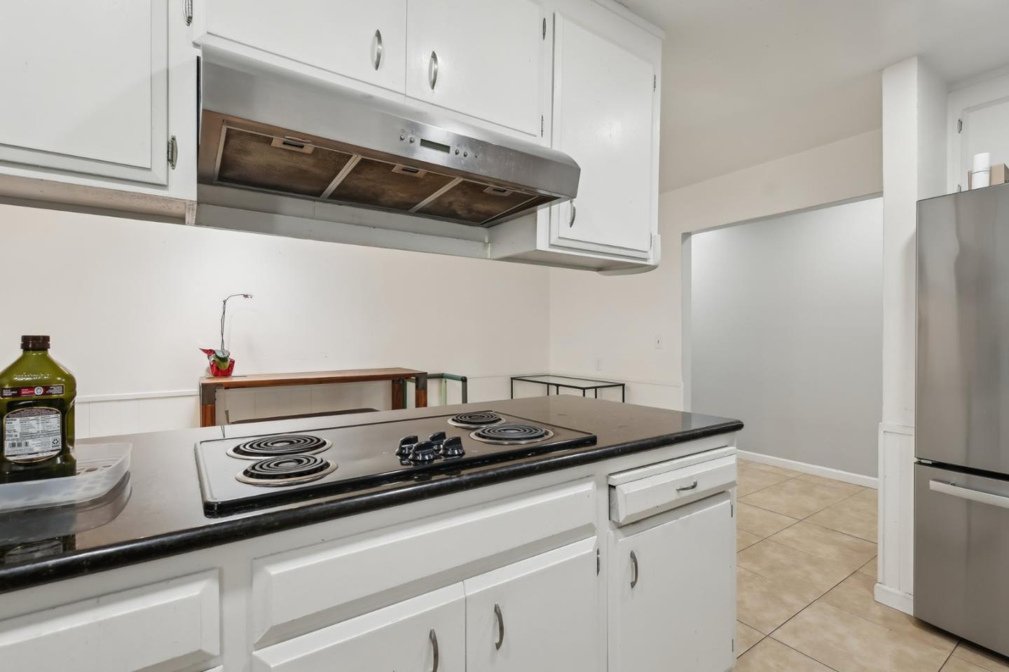 Detail Gallery Image 12 of 31 For 4373 Blackford Ave, San Jose,  CA 95129 - – Beds | – Baths