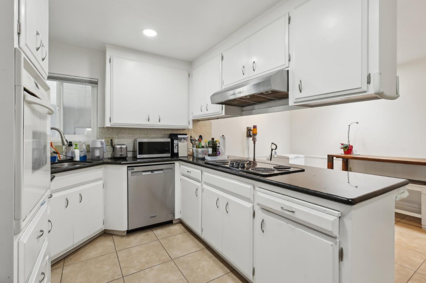 Detail Gallery Image 7 of 31 For 4373 Blackford Ave, San Jose,  CA 95129 - – Beds | – Baths