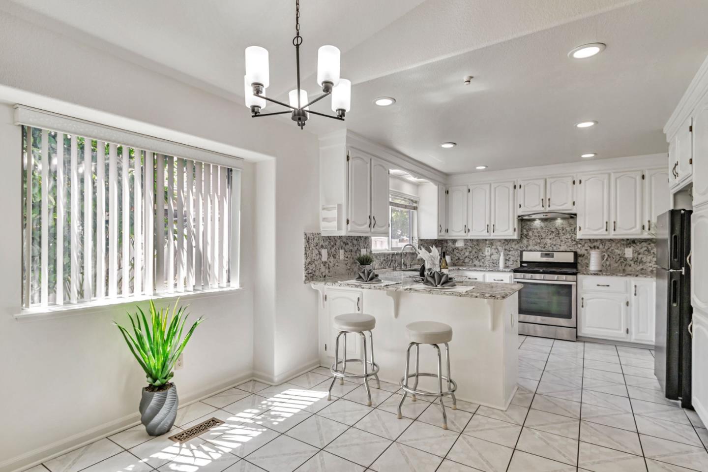 Detail Gallery Image 19 of 43 For 2918 Stanhope Dr, San Jose,  CA 95121 - 4 Beds | 2 Baths