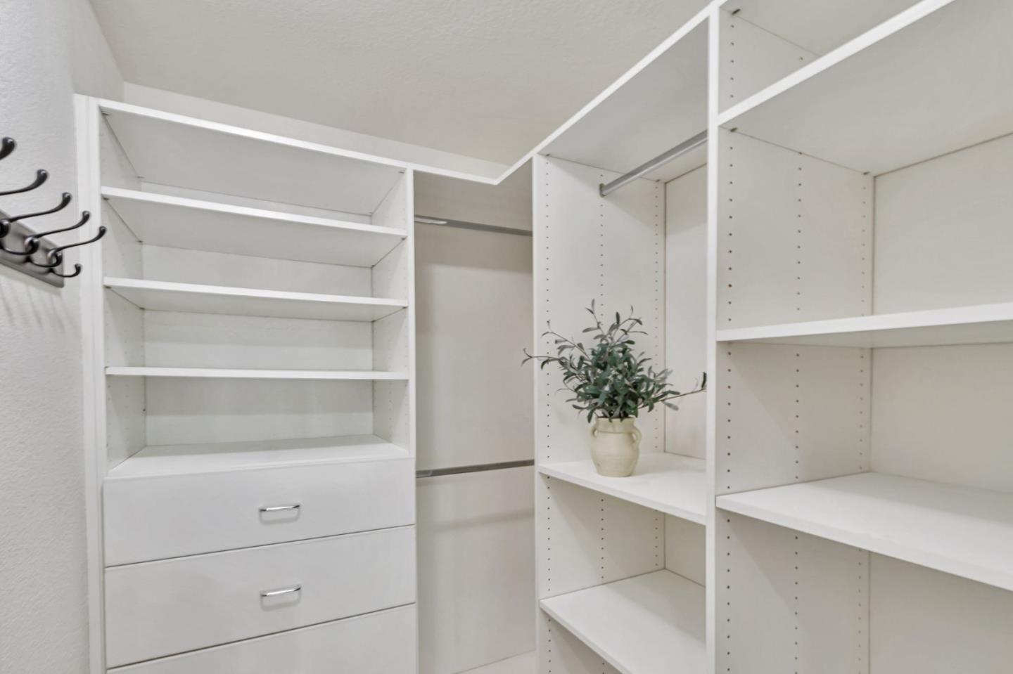 Detail Gallery Image 31 of 43 For 2918 Stanhope Dr, San Jose,  CA 95121 - 4 Beds | 2 Baths