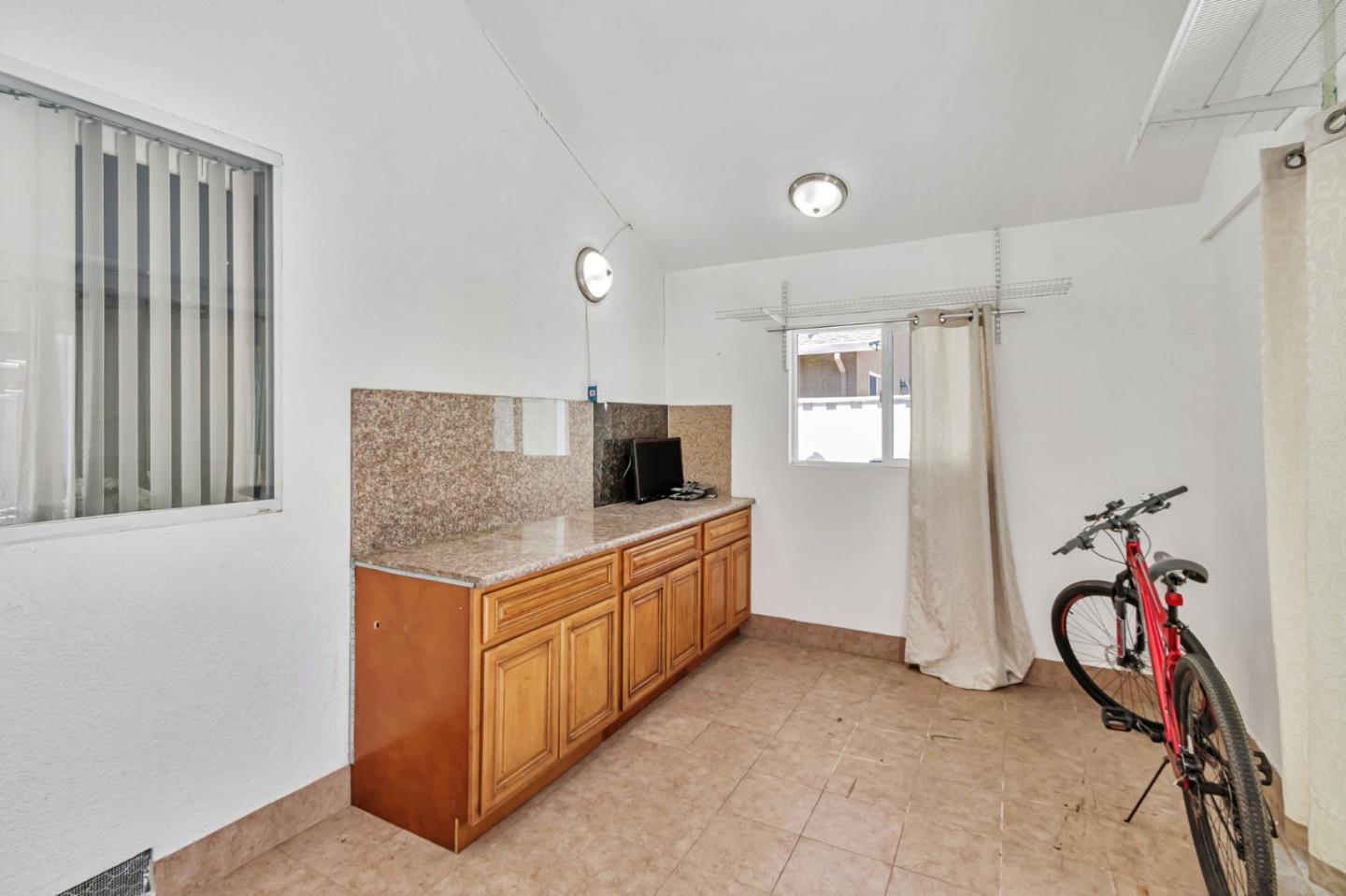 Detail Gallery Image 36 of 43 For 2918 Stanhope Dr, San Jose,  CA 95121 - 4 Beds | 2 Baths